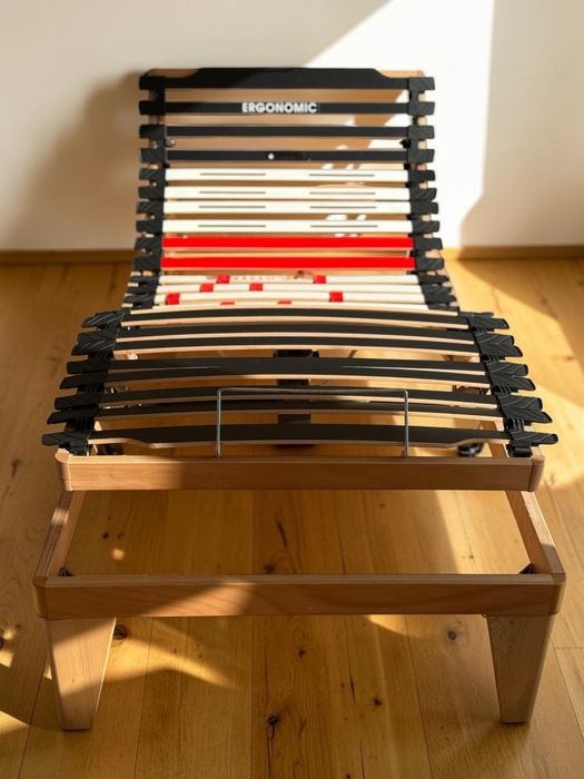 Cama ortopedica com estrado articulado, eletrici