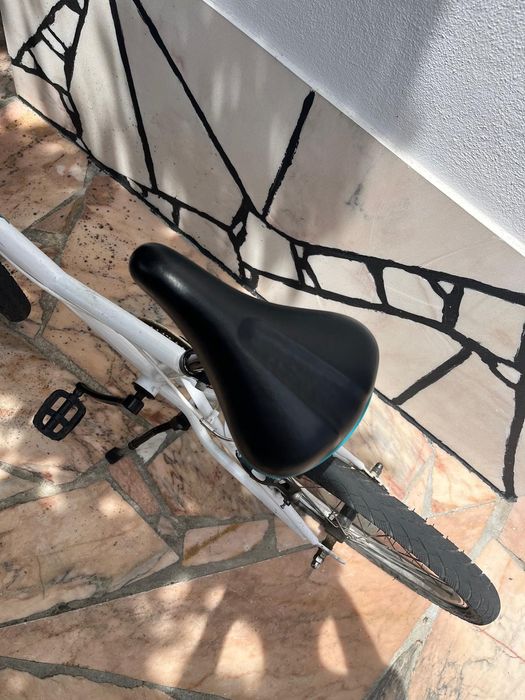 Vendo Bicicleta BTwin Boy 300.