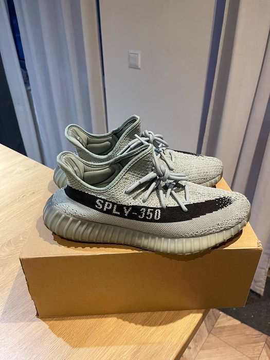 adidas Yeezy boost 350 v2 granite 44.