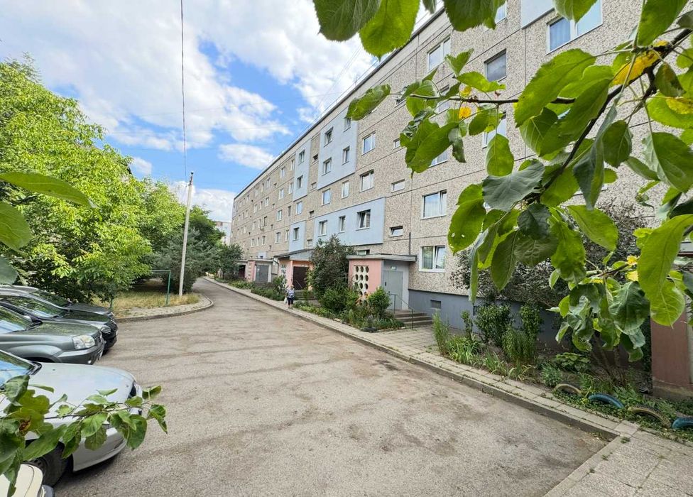 Підселення для ХЛОПЦЯ Пасічна (Делікатес) окрема кімната в 3-к