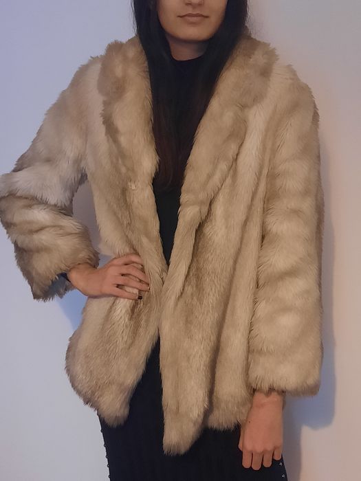 Casaco pelo branco