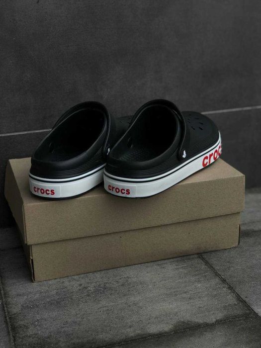 Повседневные Crocs мужские Black\White распродажа! Легкие Крокс Хит!