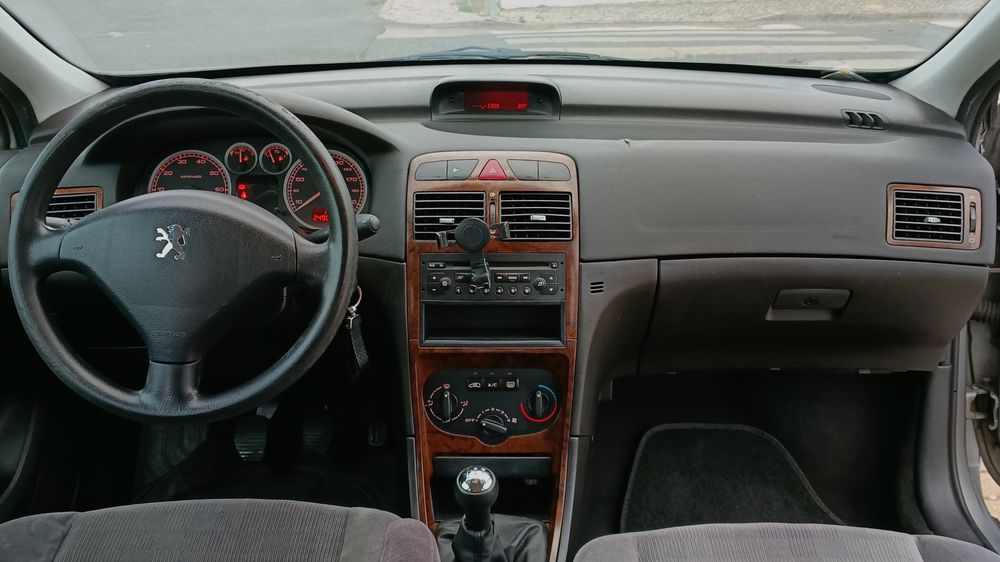 Peugeot 307 90cv impecável revisão completa  único dono
