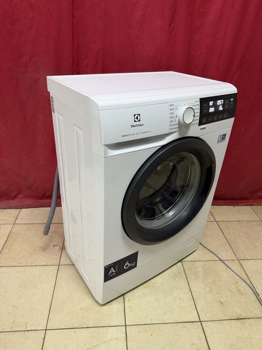 Стиральная машина Electrolux EW6S3R26S