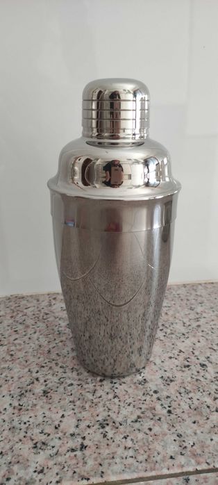 Cocktail Shaker novo