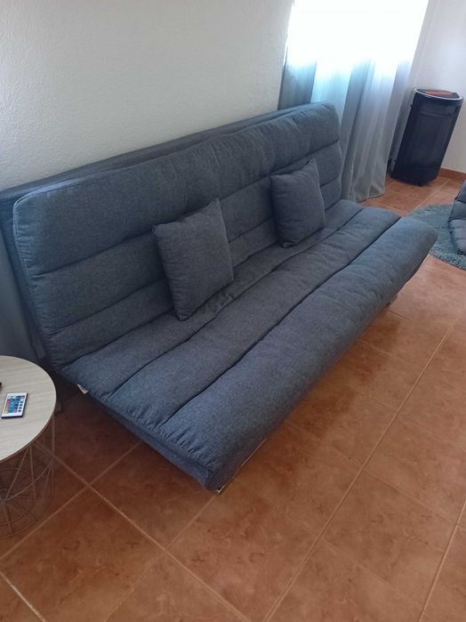 Sofá cama cinzento