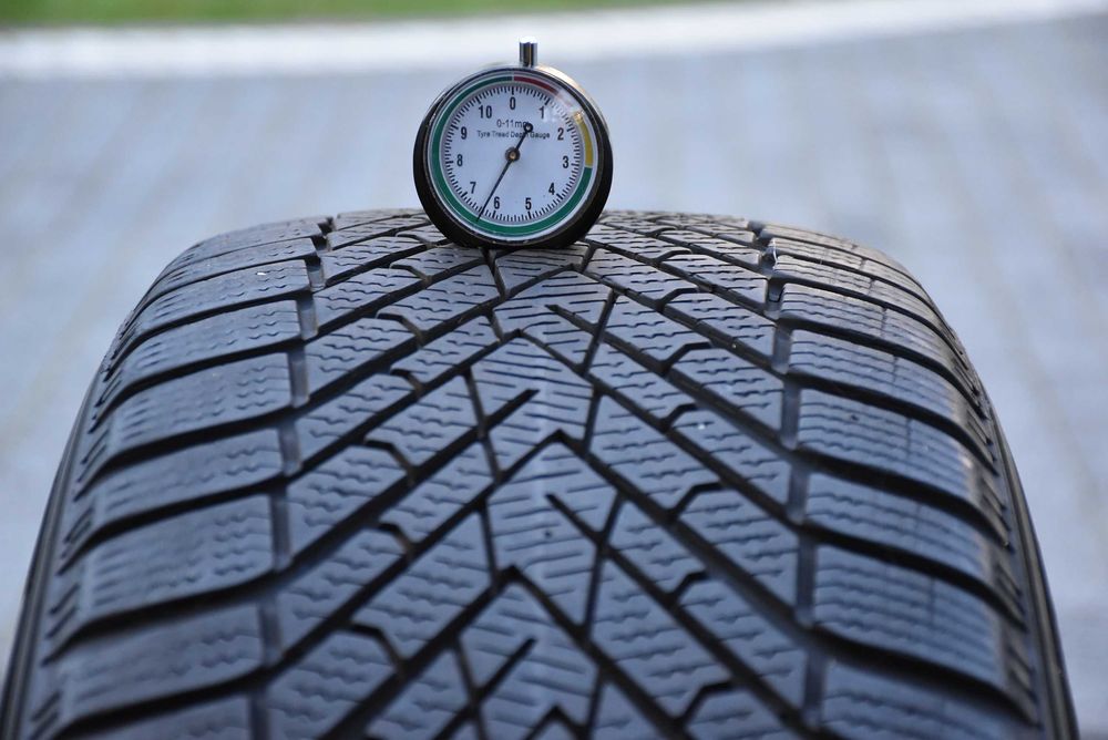 Koła zimowe Audi Q5 80A 8R0 8MA 18" Pirelli AO 6mm Dezent GERMANY