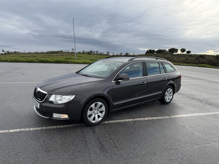 SKODA SUPERB SW 118000 kms 2011 1 registo