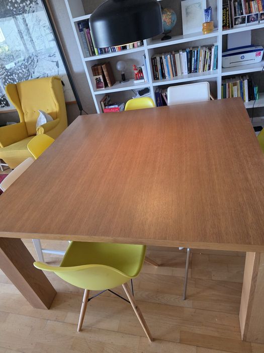 Mesa de Jantar para 8 pessoas  Quadrada ÁREA (Carvalho)
