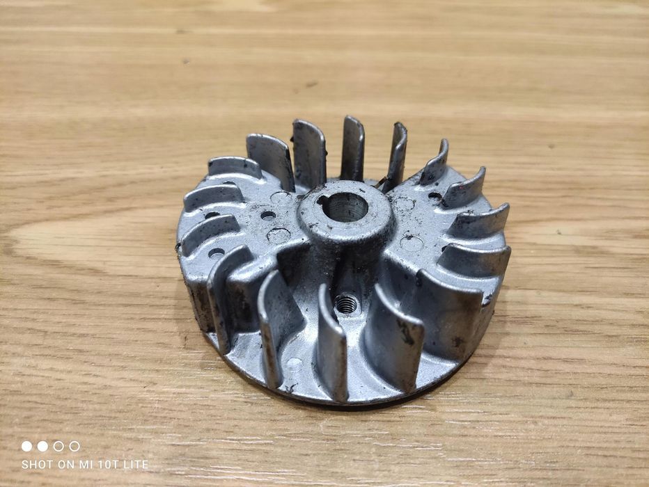 Kubota X760 Nożyce Magneto Koło Magnesowe