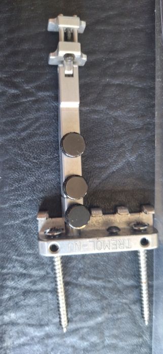 Tremol-No sistema de bloqueio tremolo ou Floyd Rose