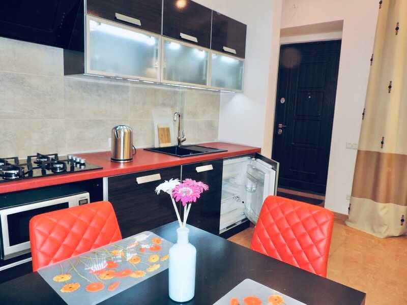 Комфортна квартира, 50м від Оперного театра