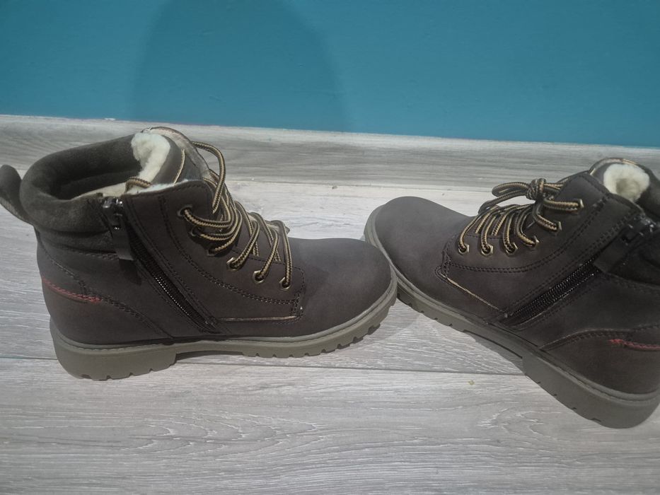 Zimowe buty dla chłopca r.33