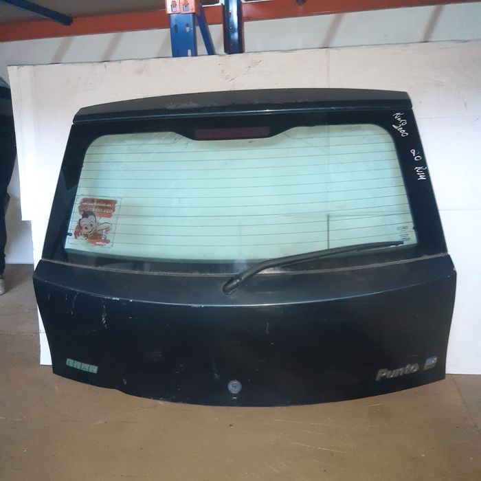 Tampa da Mala Fiat Punto