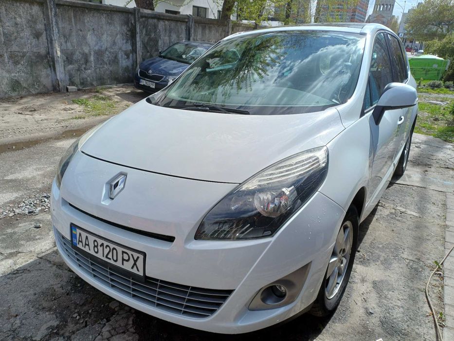 Renault Grand Scenic 2011