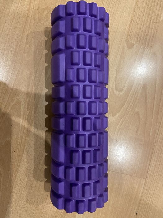Wałek do ćwiczeń masażu roller fioletowy wypustki
