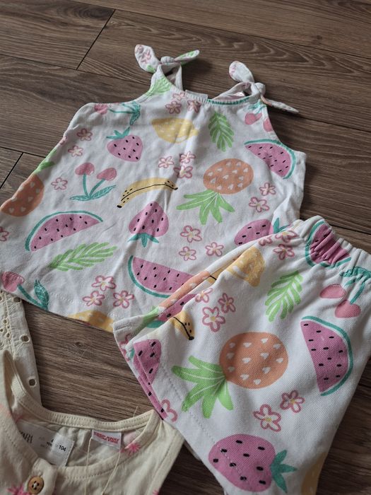 Paka ciuchów z Zary rozm. 98/104