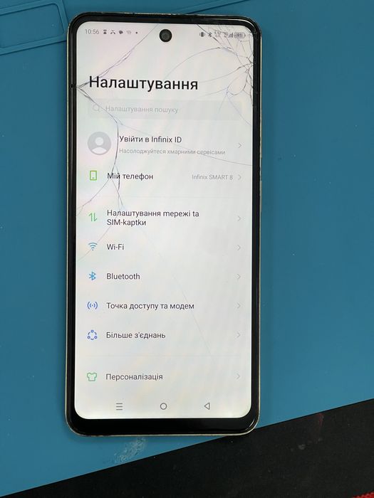 Infinix Smart 8 дисплей ( повністю робочий, побите скло )