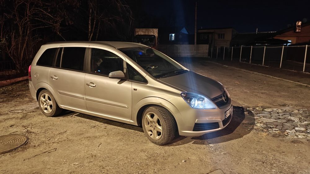 Авто від власника Опель Зафіра б