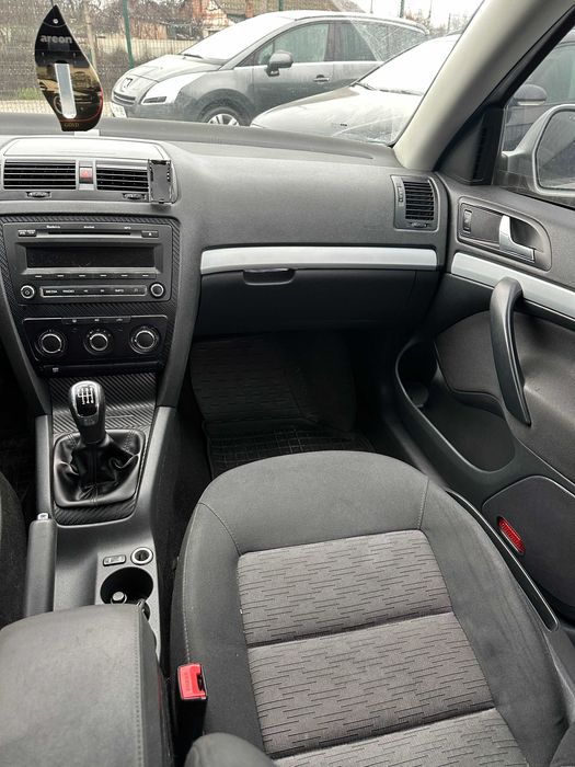 Продам Skoda Octavia A5 2011 можлива розстрочка,кредит!