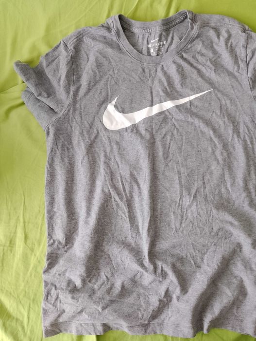 NIKE. Koszulka damska