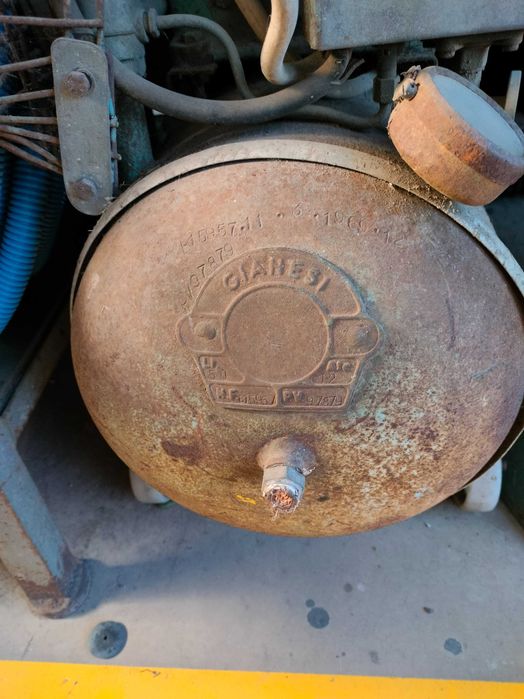 Vendo várias máquinas e compressores