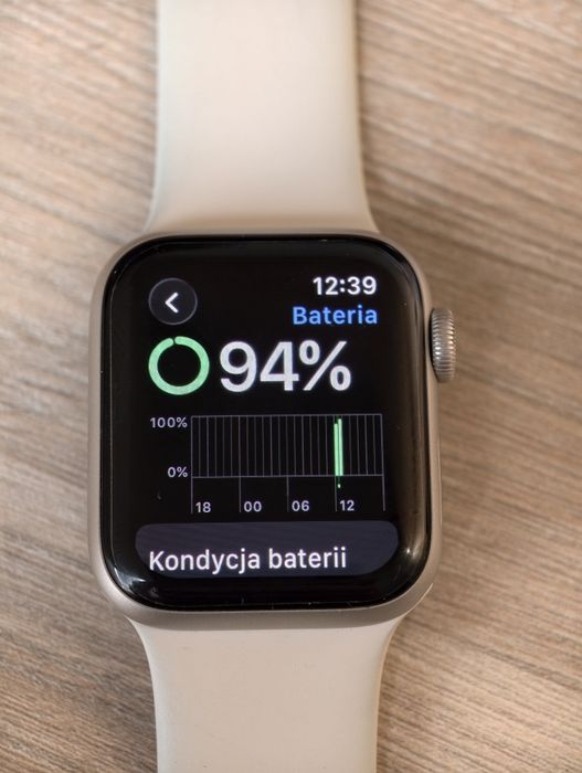 Apple Watch SE 3 GPS 40 mm Starlight Aluminium S/M
