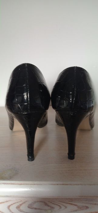Czarne lakierki damskie, roz. 37-38