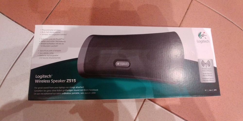 Oryginalne opakowanie od głośnika Logitech Z515