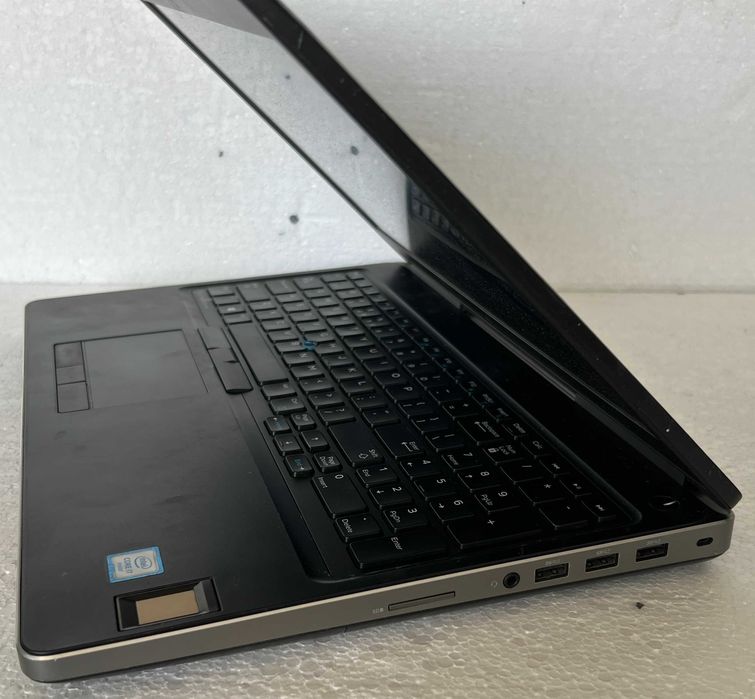 Laptop Dell Precision 7510 i7 16GB SSD Quadro 4GB  UHD 3840x2160 Win11
