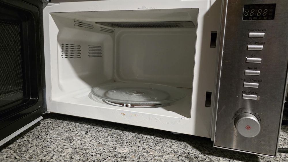 Microondas como novo