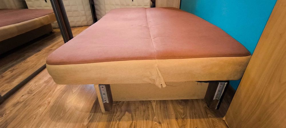 sprzedam wersalkę w dobrym stanie