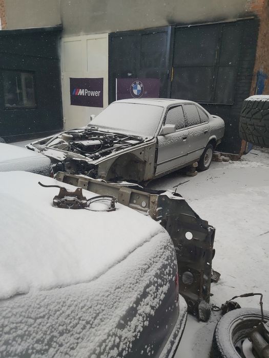 Бмв е60  е 30 е 36 е34 е60  е38  запчастикузов с документами