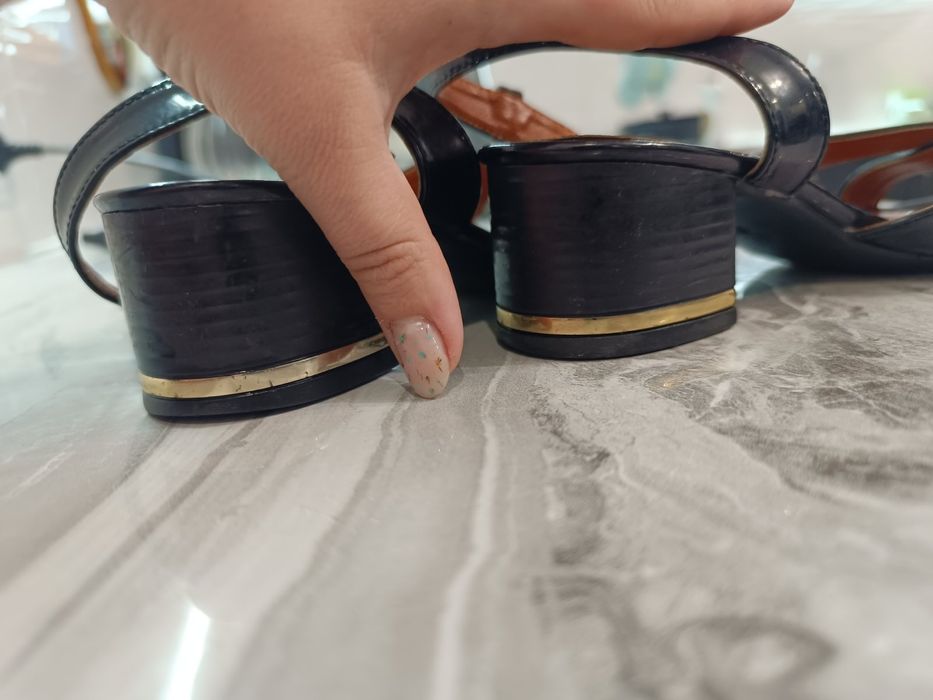 Босоніжки.. Розмір 37