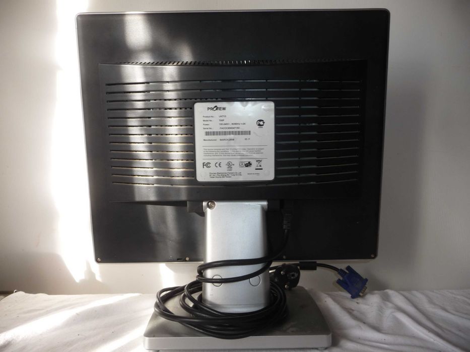Proview UK713 700P LCD-монітор комп'ютерний несправний