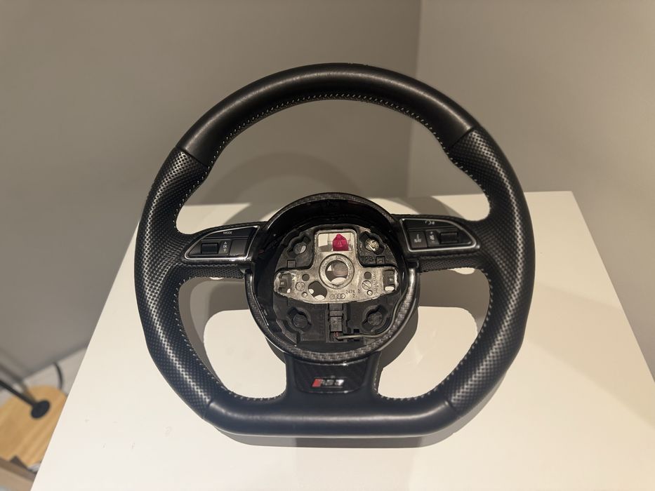 Volante con capa en carbono Audi b8.5