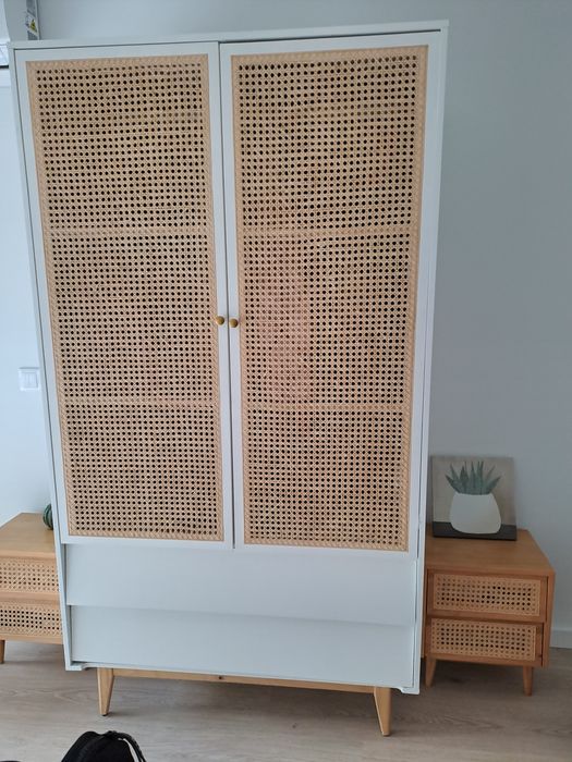 Guarda Roupa branco e rattan