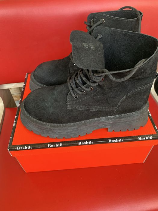 Нові Міу-Міу. Натуральна замша. Р. 39-40