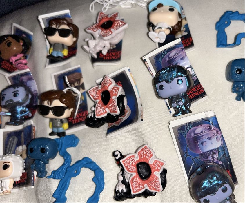 stranger things funko pop kinder joy