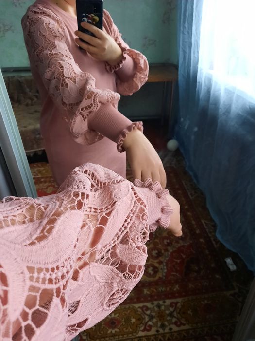 Святкова жіноча сукня
