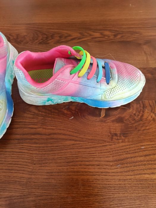 Dziewczęce buty skechers rozmiar 31