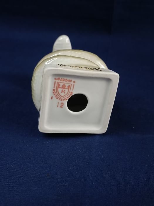 Статуетка порцеляна кобра Коростень фарфор