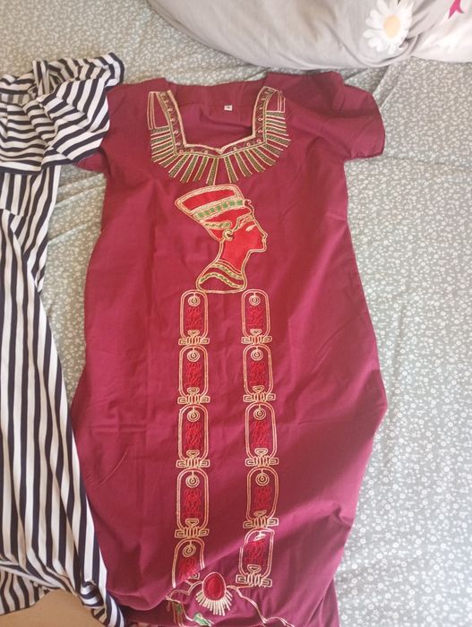 Egipska sukienka tunika haftowana Nefertiti etno bordeaux