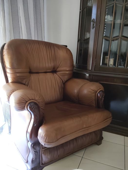 Sofá cama e dois cadeirões