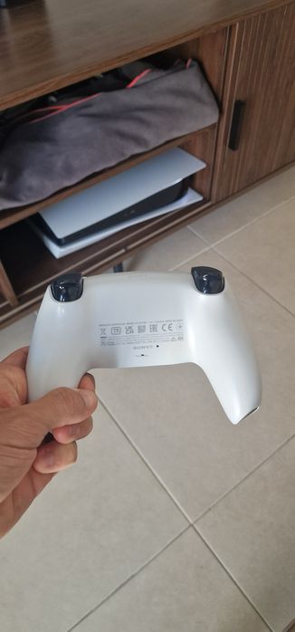 PS5 825gb com leitor de disco + Comando +  Fones