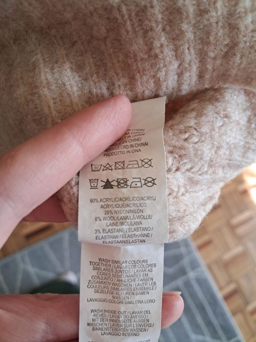 Pudrowy sweter, Primark