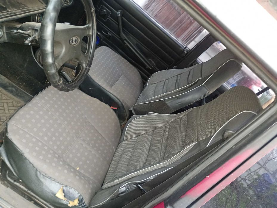 Продам В А З 2107