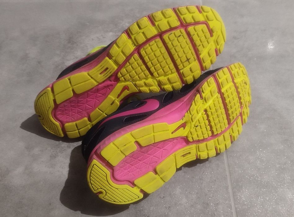 Buty Nike r. 39 * 25 cm Revolution
