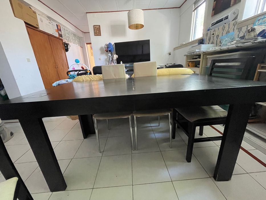 Mesa em mogno extensível