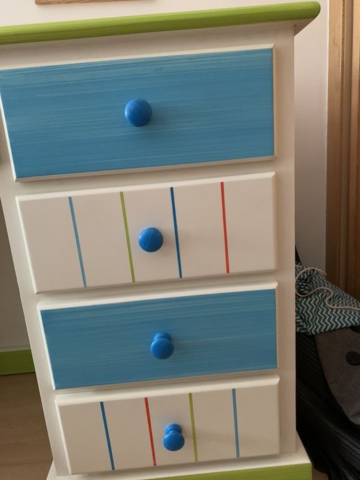 Secretária e cadeira